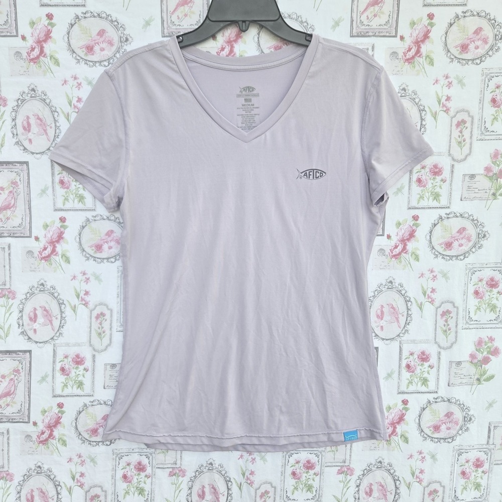AFTCO Women's Medium Lavender V-Neck Performance‎ Fishing T-Shirt Size Medium